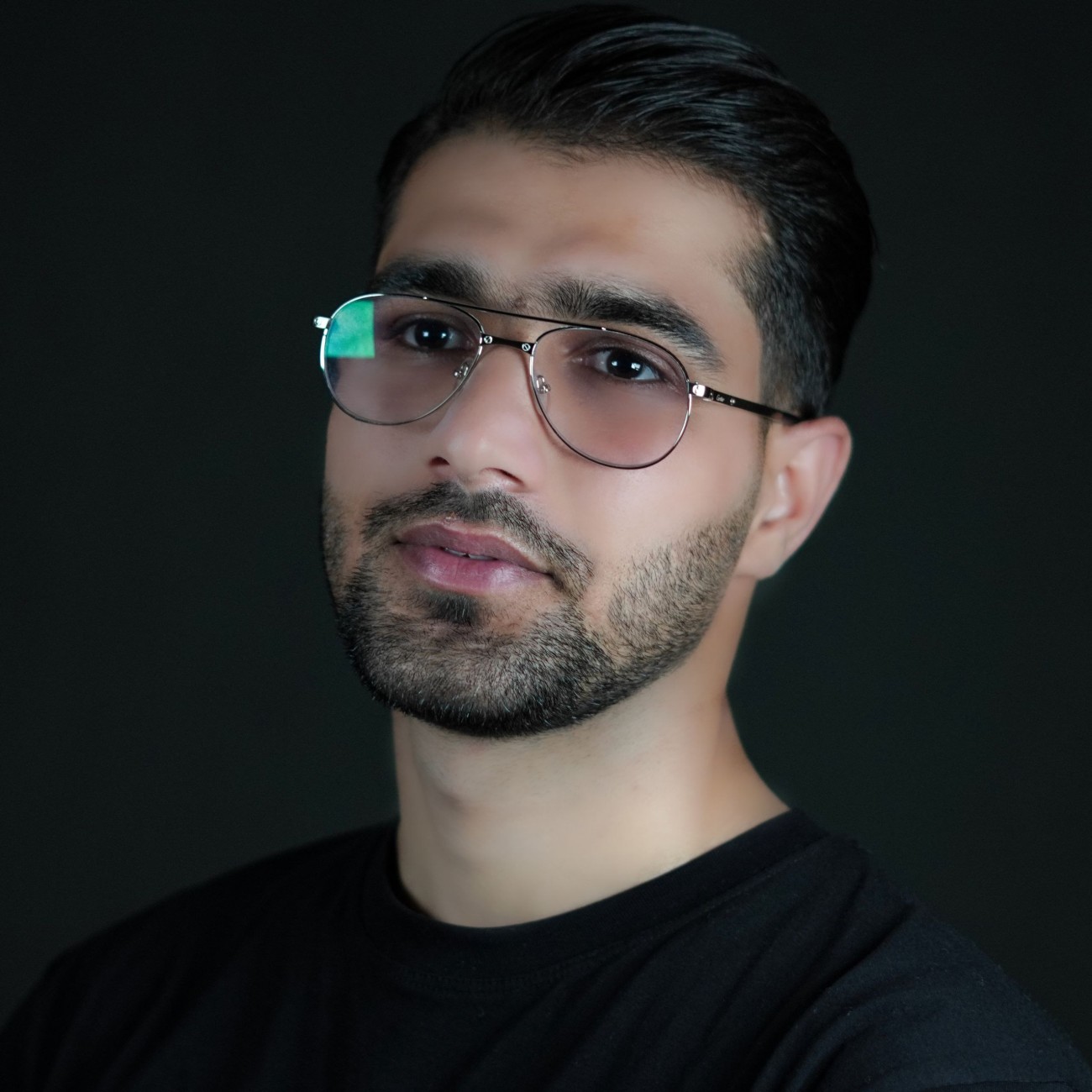 دانلود آهنگ بهترین از امیر حسین خسروی | ملودیکده دانلود آهنگ جدید امیر حسین خسروی به نام بهترین